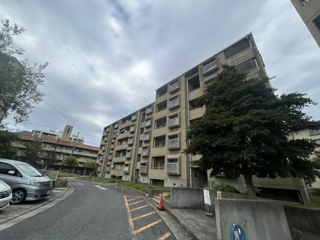 明石貴崎鉄筋住宅5号棟