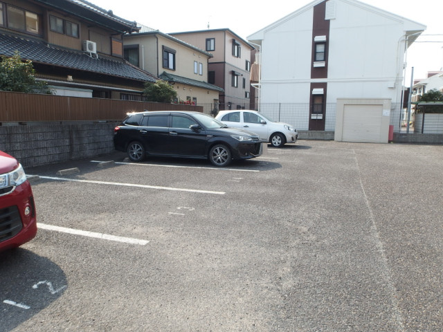 バリュージュ・ピアの駐車場