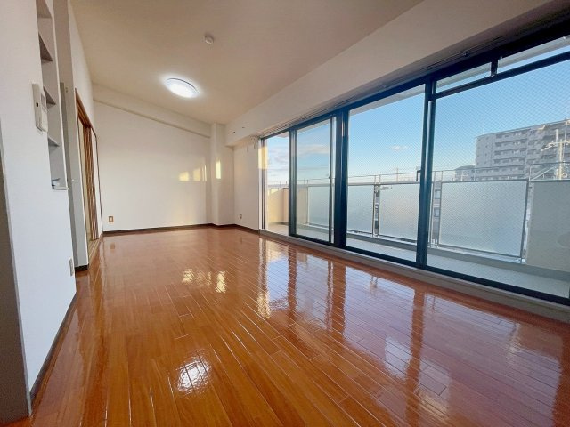 ラルジュ宝塚の玄関