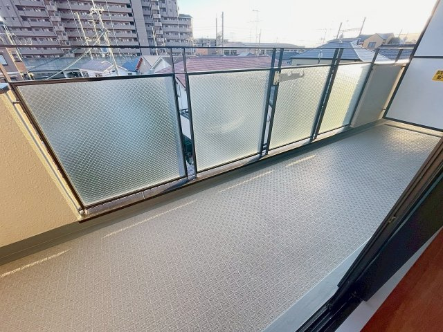 ラルジュ宝塚のバルコニー|広々としたバルコニーです
