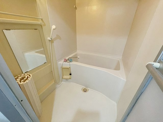 ラルジュ宝塚の浴室|コンパクトで使いやすいお風呂です