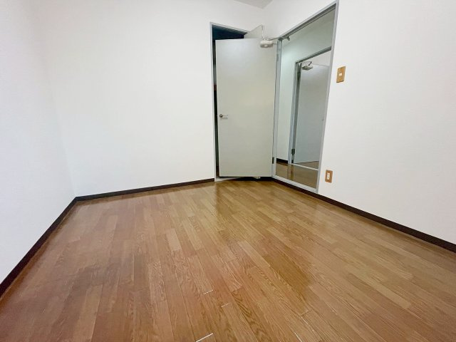 ラルジュ宝塚の居間・リビング|ゆったり過ごせる居間です