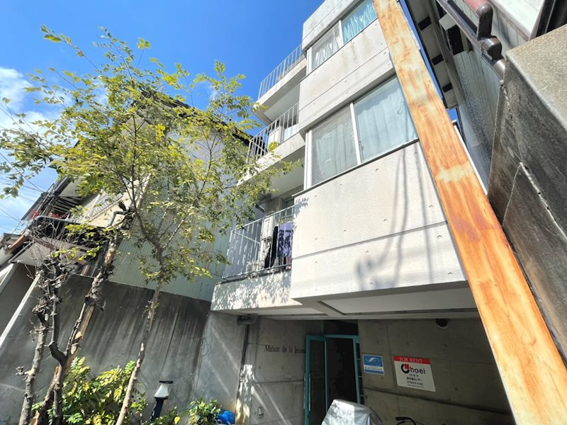 メゾンジュネスの外観