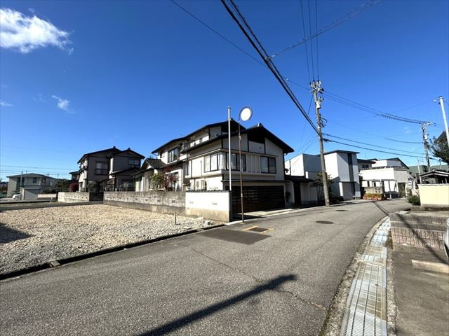 【前面道路含む現地写真】の画像