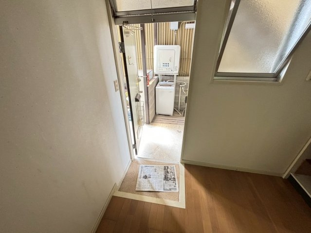 匠ハイツの玄関