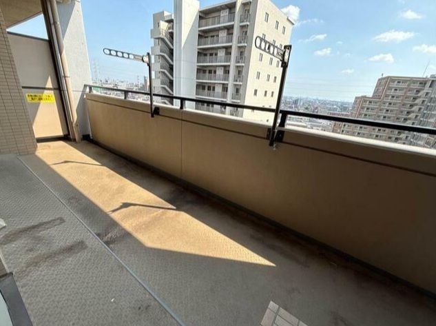 コスモ武蔵浦和サウスビューコートのバルコニー