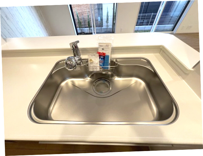 あきる野市引田　新築戸建全7棟のキッチン|浄水器付きシンク