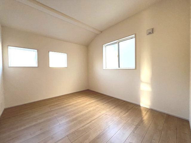 あきる野市引田　新築戸建全7棟の洋室|【洋室3】5.25帖　南向きの明るいお部屋です☆