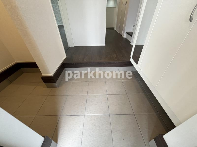 土佐市高岡町乙-1棟 1- 新築戸建ての構造・工法・仕様|柱　基礎