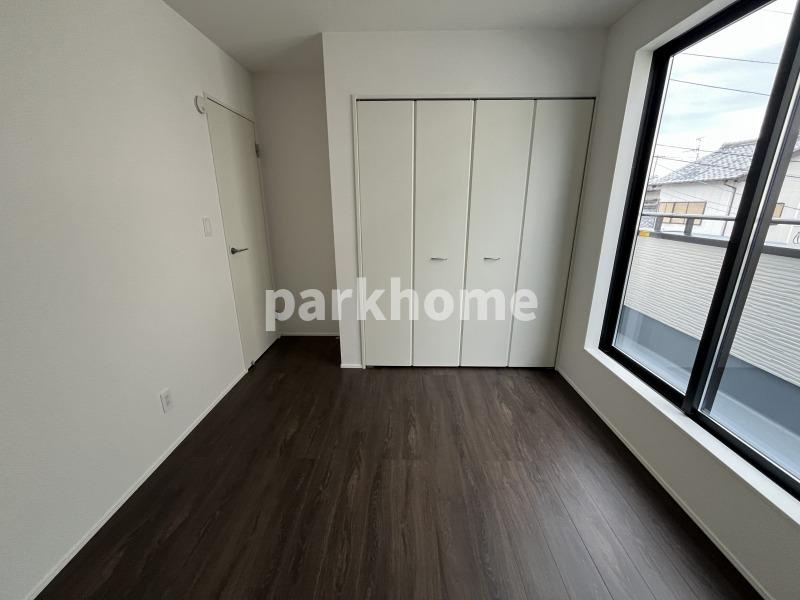 土佐市高岡町乙-1棟 1- 新築戸建ての前面道路含む現地写真|2025.11下旬