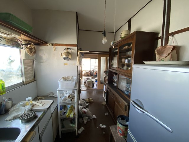 茂原市鷲巣平屋中古住宅のキッチン