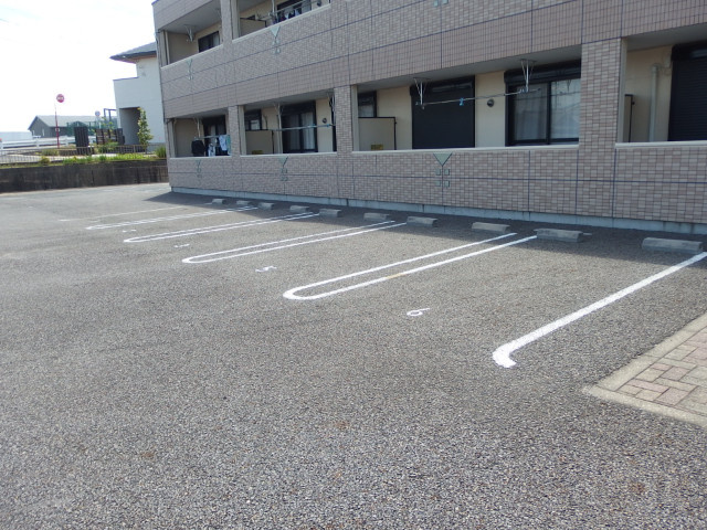 アイリスコート．Ｔの駐車場