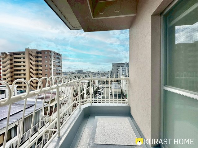 西京極大門ハイツ　6階のバルコニー