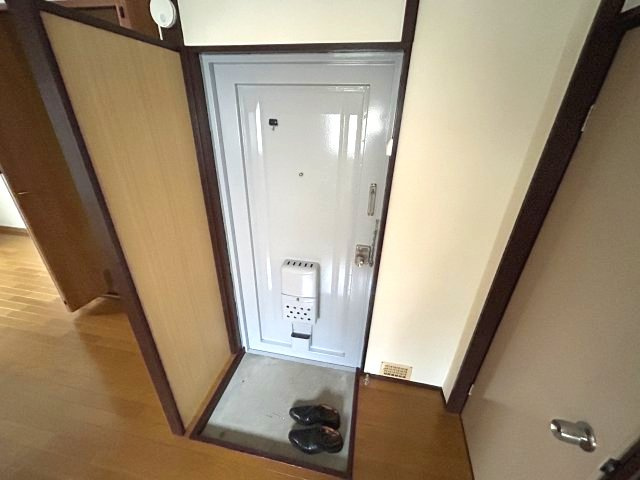 戸石マンションの玄関