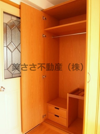 【収納】 | エストライフ八王子 | 小型の収納もついています