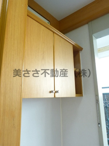 【玄関】 | エストライフ八王子 | 下駄箱の上にももうひとつ収納があります