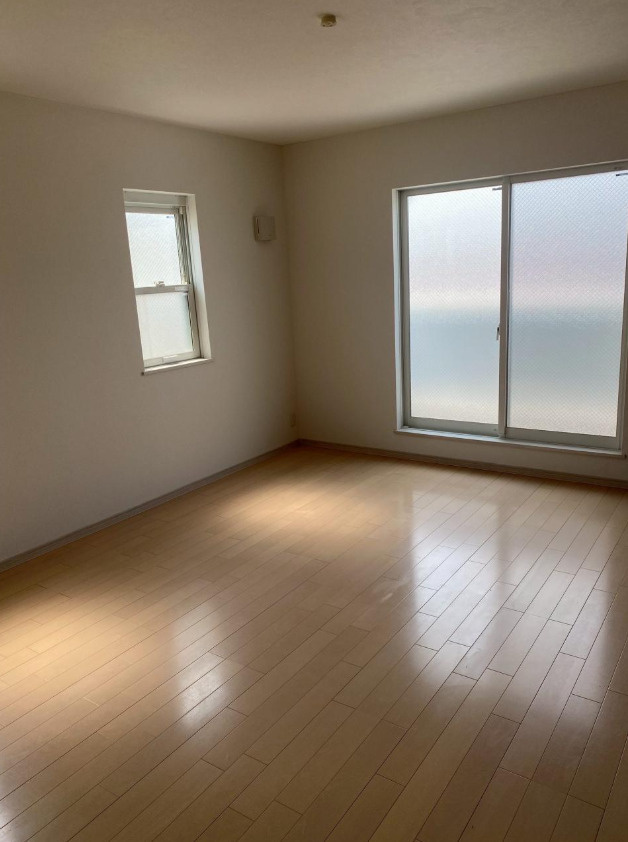 横浜市中区竹之丸 中古戸建て【仲介手数料無料】の洋室