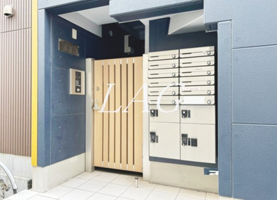 【エントランス】 | Ｇｒｏｔｔａ　ｂｌｕ　Ｋｏｍａｇｏｍｅ | エントランスです。