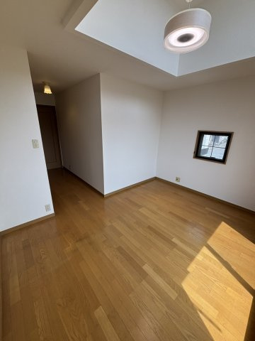 久喜市葛梅　中古戸建の洋室