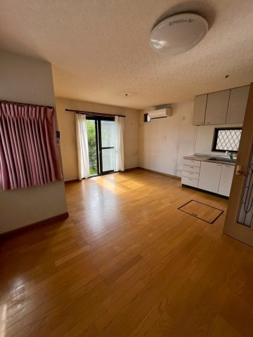 久喜市葛梅　中古戸建の居間・リビング