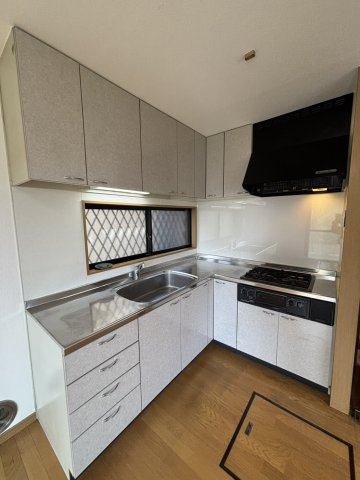 久喜市葛梅　中古戸建のキッチン