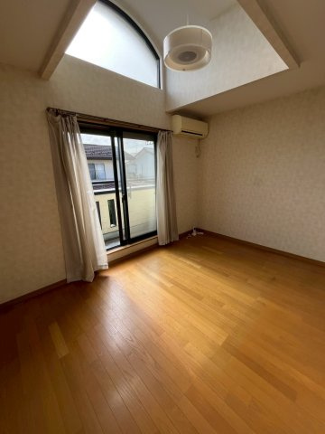 久喜市葛梅　中古戸建の洋室