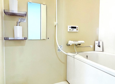 【浴室】 | パデシオン宇治三室戸 | お風呂も綺麗にリフォームされているので、気持ちよくお使い頂けます。