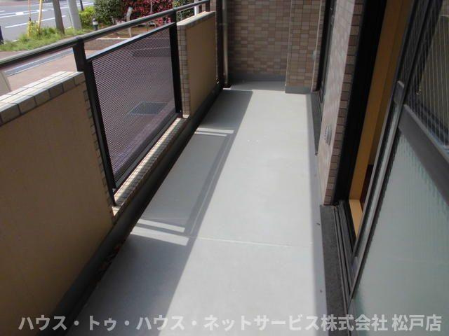 ヴァーグ壱番館のバルコニー