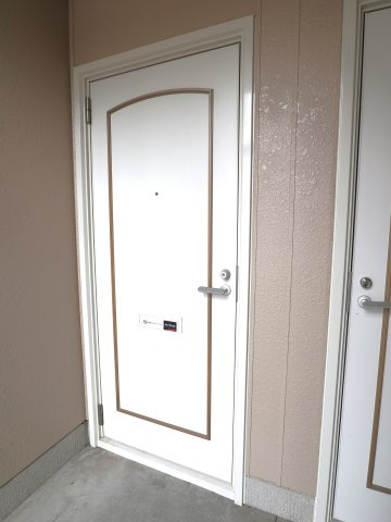 アルヴェールCのエントランス