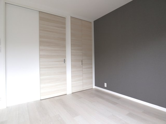 アルヴェールCの洋室