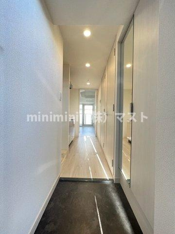 アドバンス大阪カーサの玄関