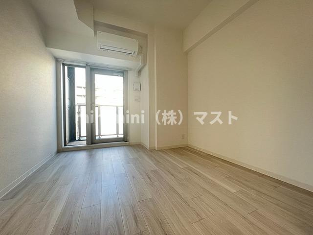 アドバンス大阪カーサの居間・リビング