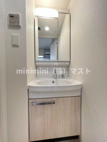 アドバンス大阪カーサの洗面所