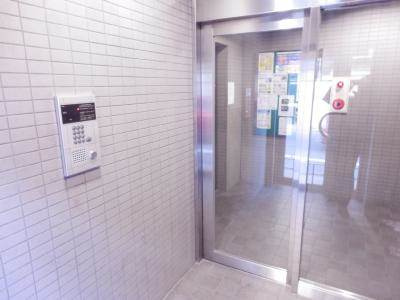 プレジール西院のエントランス|オートロック