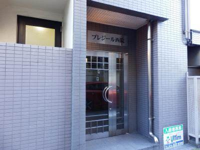 プレジール西院の外観