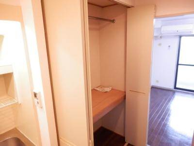 プレジール西院の収納|クローゼット