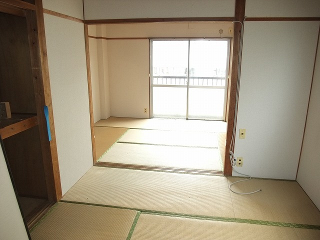 北浦和レジデンスの居間・リビング|※別部屋写真