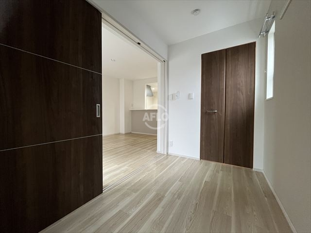 コート・ド・ボーヌ深江南南棟の居間・リビング|コート・ド・ボーヌ深江南南館　寝室