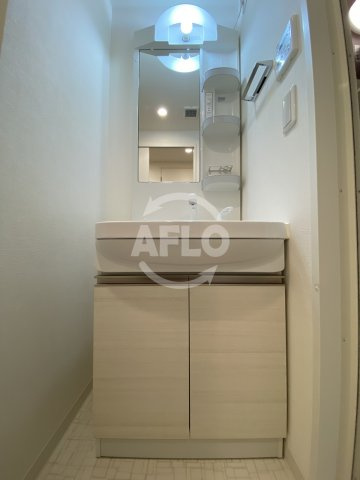 La Douceur梅田Westの独立洗面台|La Douceur梅田West　独立洗面台