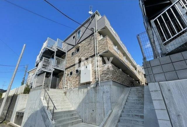 横浜市瀬谷区瀬谷２丁目のアパートの外観