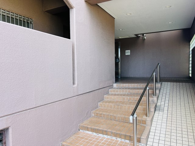 ライオンズマンション舞子の玄関