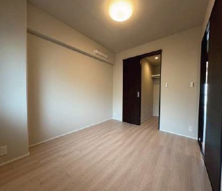 ライオンズマンション舞子の洋室