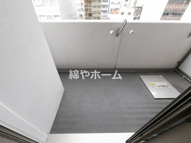 AFFLUENCE難波のバルコニー|お洗濯にも便利なバルコニー付き