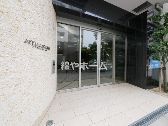 AFFLUENCE難波のエントランス|建物の内部です