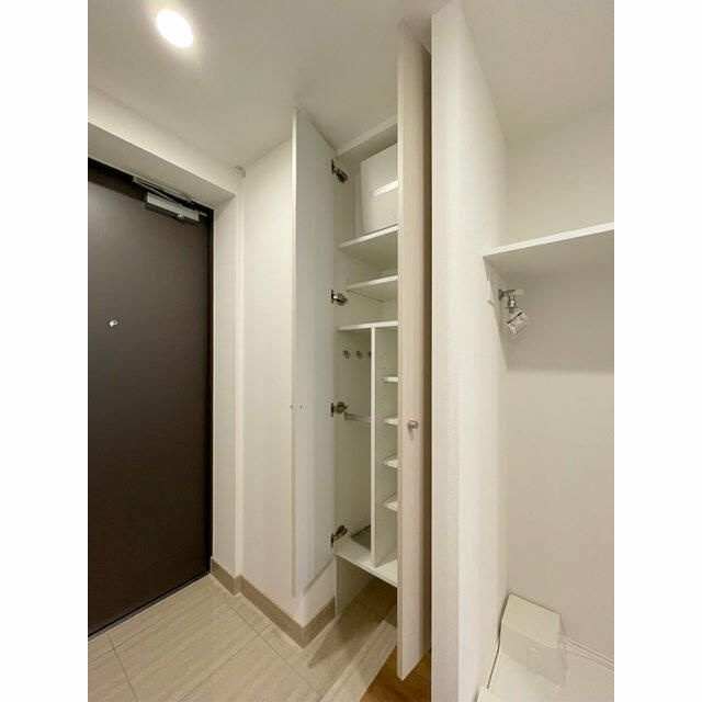 ドゥーエ成増の玄関