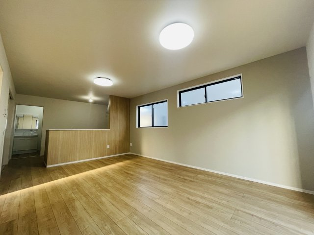 【居間・リビング】 | 比企郡嵐山町15期　Zut PLUS　新築戸建　　全2棟　2号棟 | 2号棟