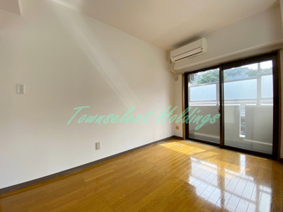  | ラ・ベルヴィ