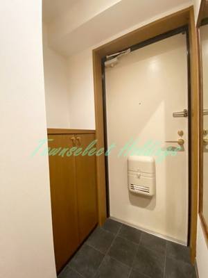 【玄関】 | ラ・ベルヴィ | お履き物が多い方にもおすすめ♪