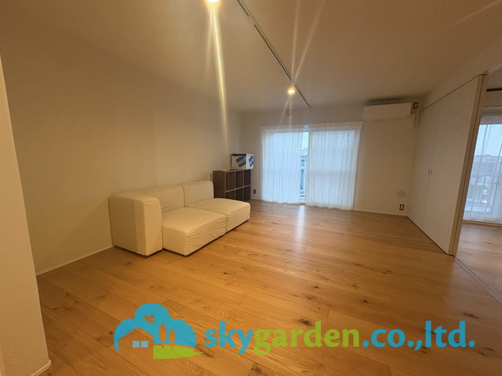 湘南ライフタウン駒寄第二住宅４６号棟の居間・リビング