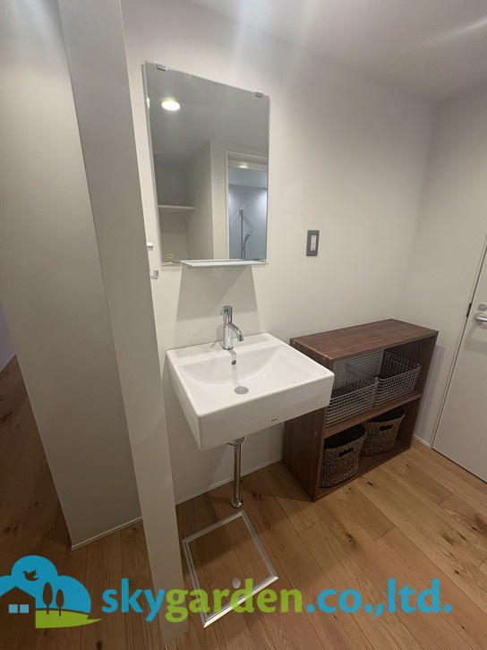 湘南ライフタウン駒寄第二住宅４６号棟の独立洗面台